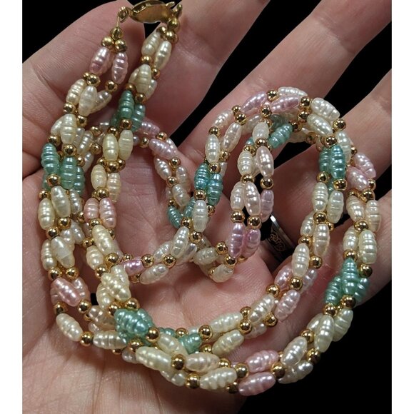 Vintage Coquette Pastel Rainbow Pearl Beaded Necklace With Gold Tone Accents - Picture 3 of 5